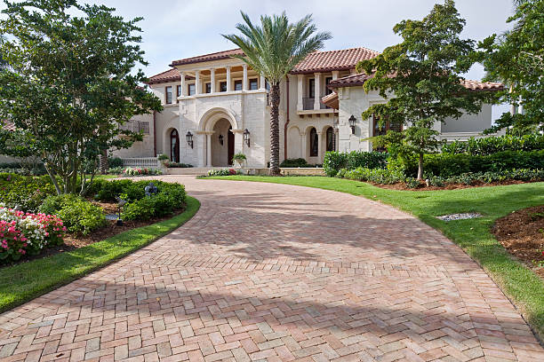 Best Local Driveway Pavers  in Falls City, OR